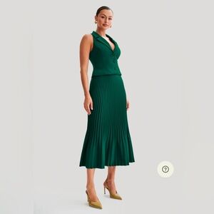 Meshki. Twyla pleated suiting maxi skirt. Forest Green. Small. Worn once